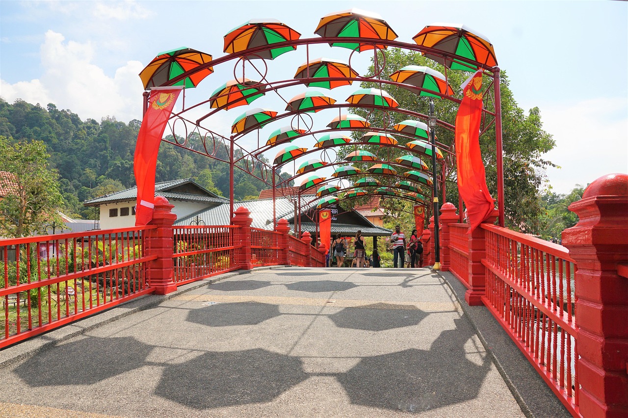 鄉(xiāng)村扇子舞秧歌璀璨啟幕，文化活動的熱鬧開場