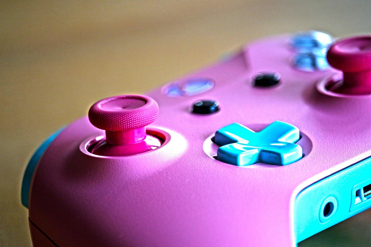 Xbox新款手柄引領(lǐng)游戲控制革新，重磅更新揭秘