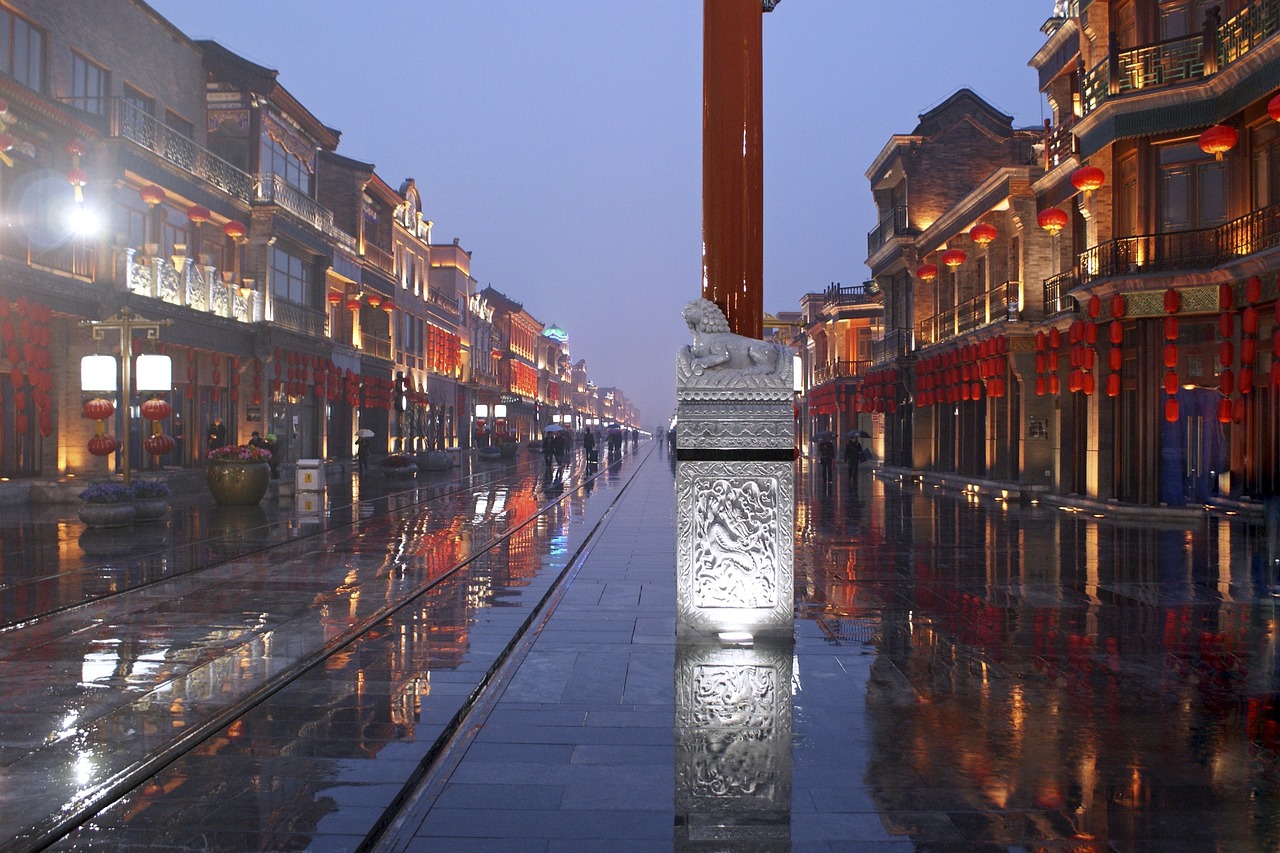 河?xùn)|夜色新探，夜色中的美景與風(fēng)情