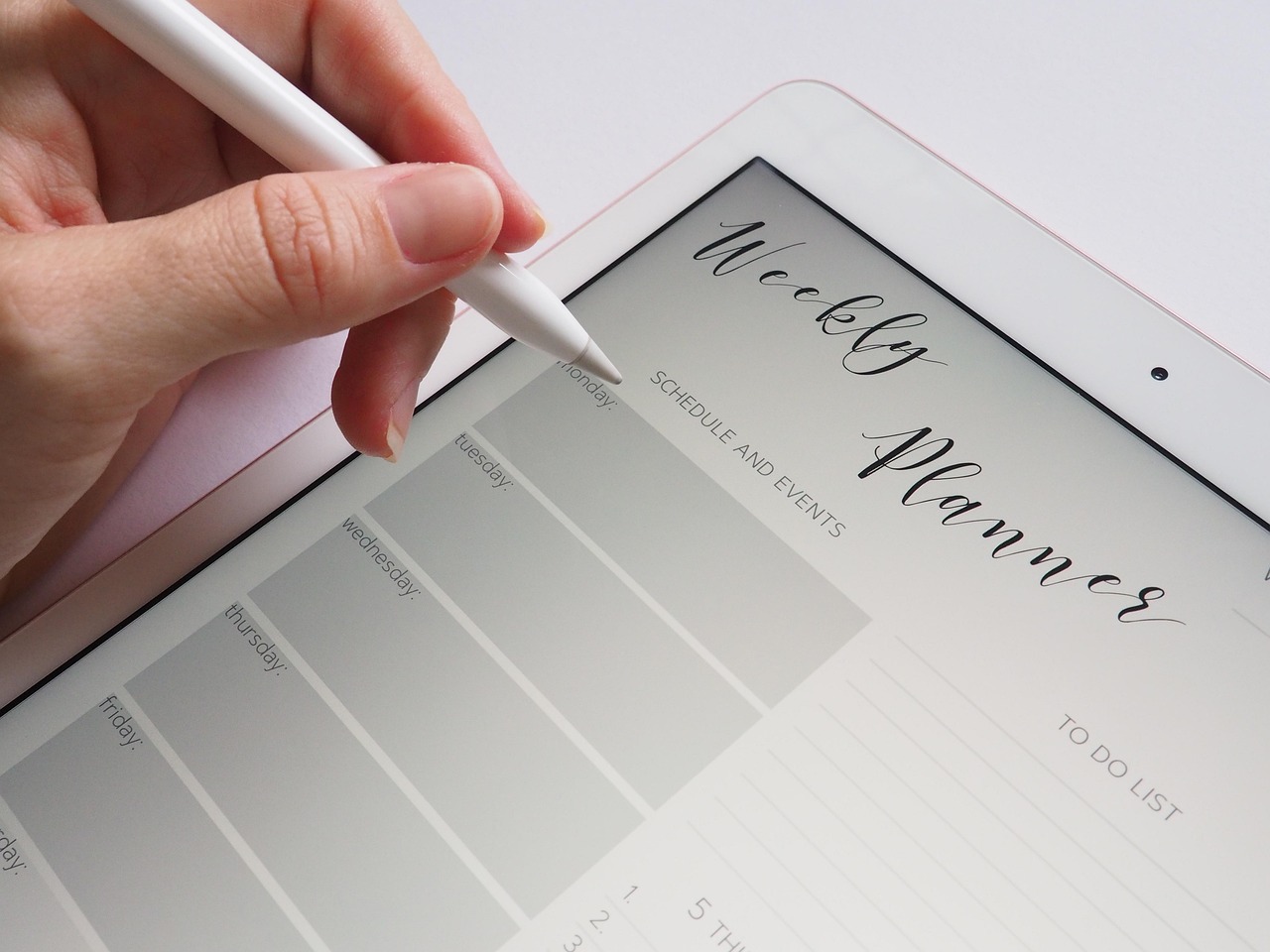 iPad Air 2上市日期揭秘，技術(shù)與市場(chǎng)交匯點(diǎn)的iPad Air 2上市時(shí)間探討