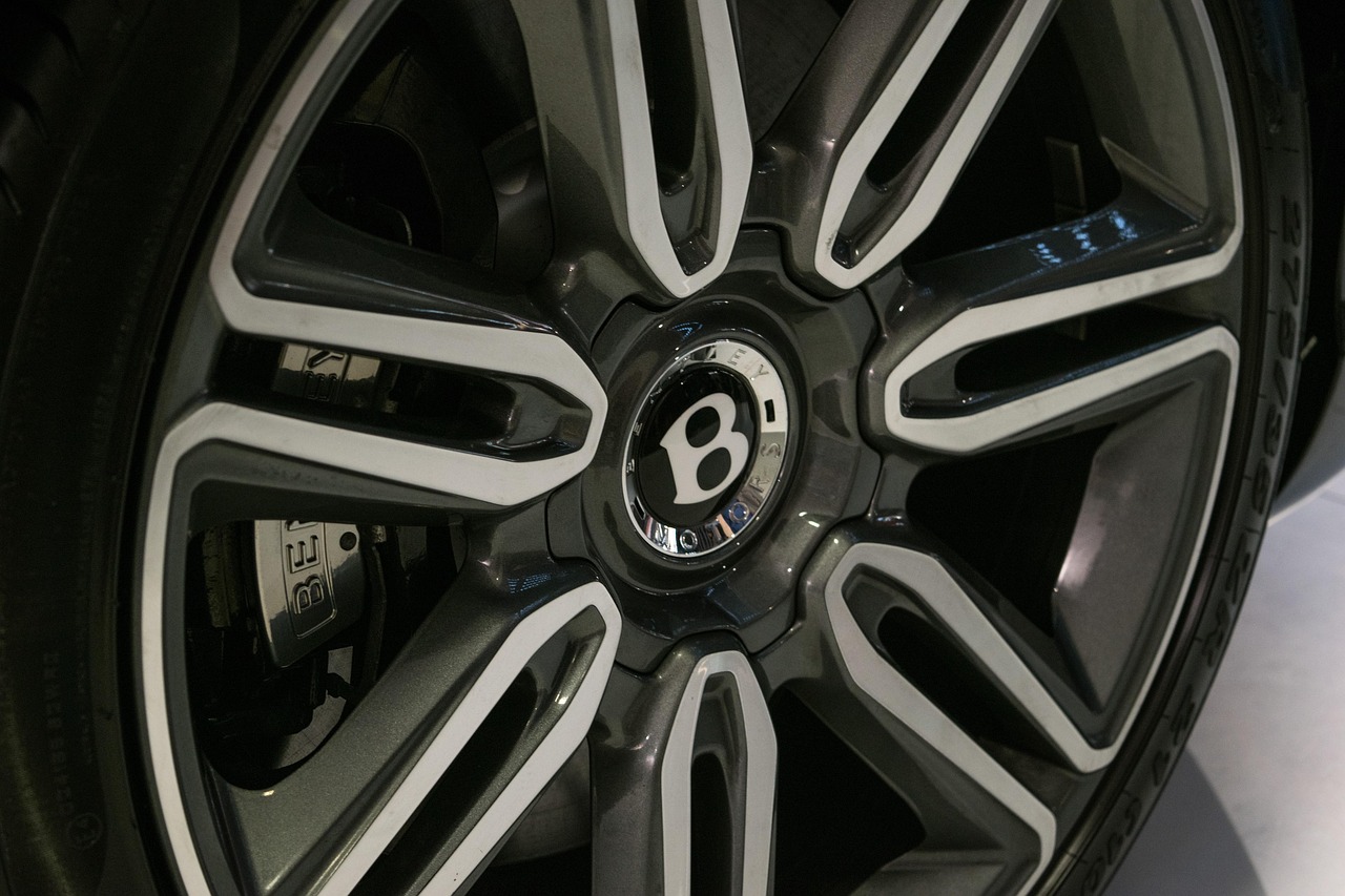 豐田全新小型SUV，引領(lǐng)未來(lái)出行的理想之選，時(shí)尚與性能的完美結(jié)合